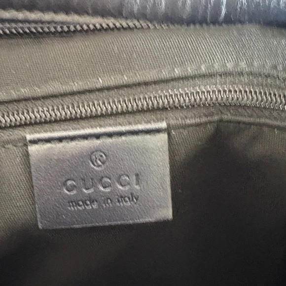 Gucci GG Supreme Sherry Line Messenger Bag - Picture 14 of 16